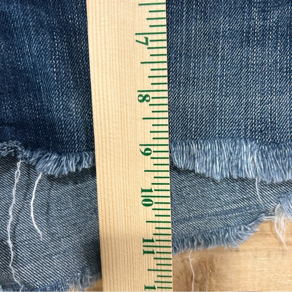 Women’s Silver Suki Shorts Size 30 - Picture 8 of 9